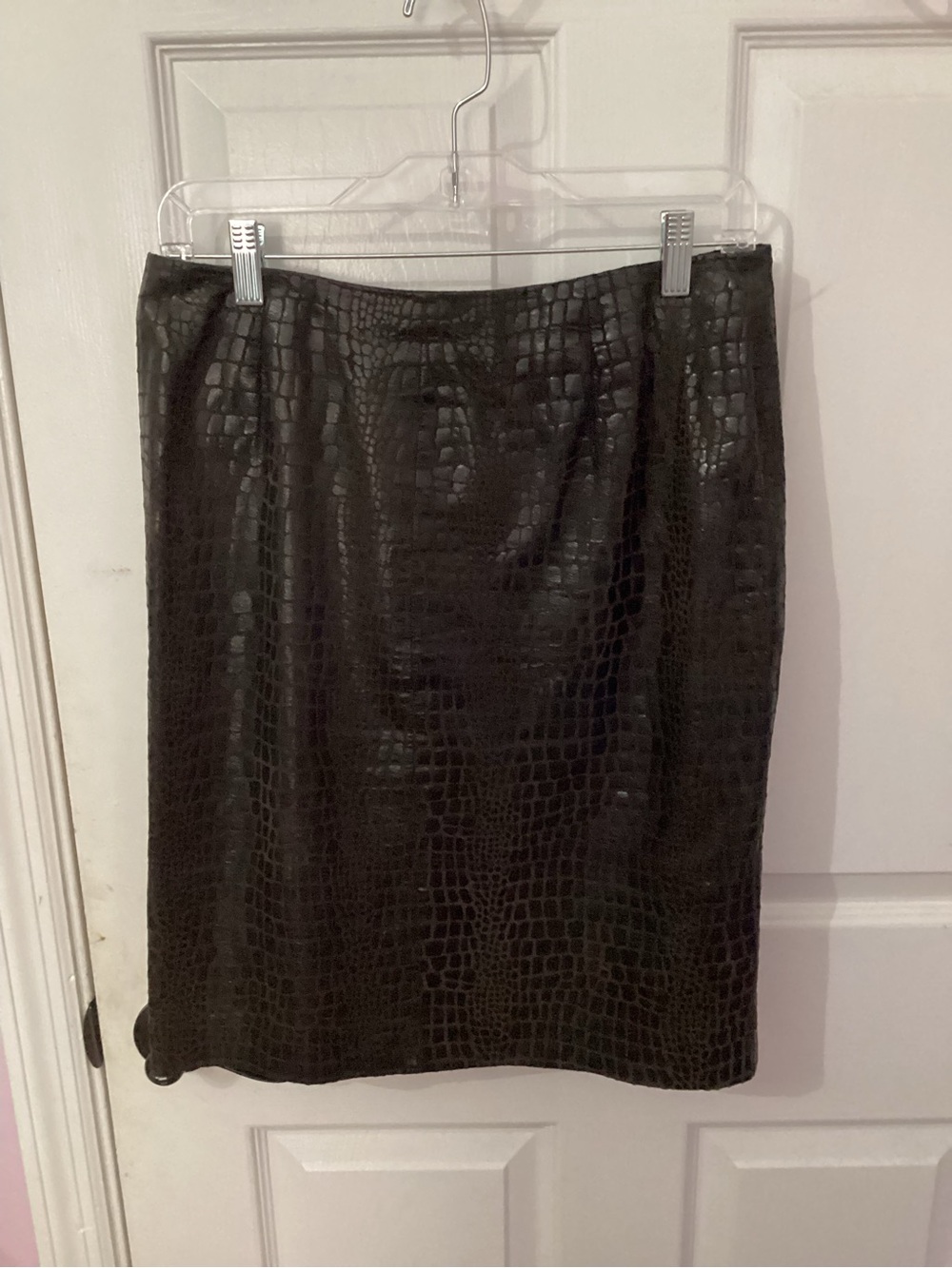 Valerie Stevens Brown Croc-Embossed Midi Pencil Skirt